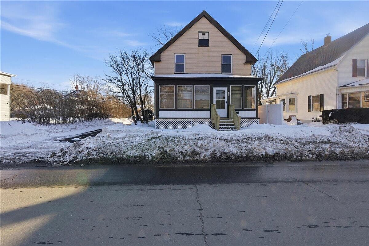 347 Sabattus St Lewiston, ME 04240 - Thumbnail 4