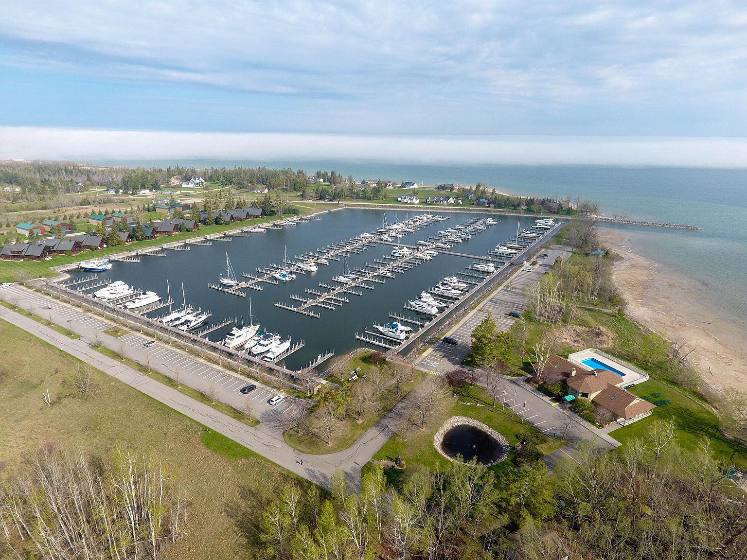 138 Boat Club Dr Cheboygan, MI 49721 - Thumbnail 4