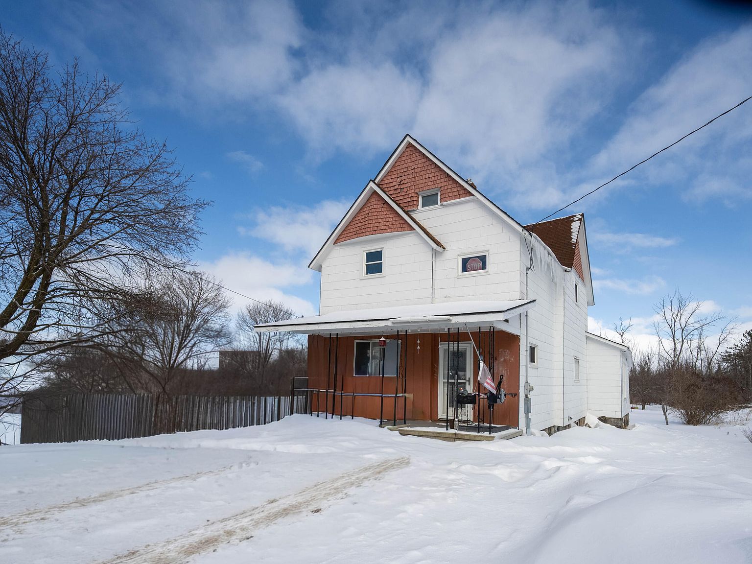 1238 Court St Cheboygan, MI 49721 - Thumbnail 4