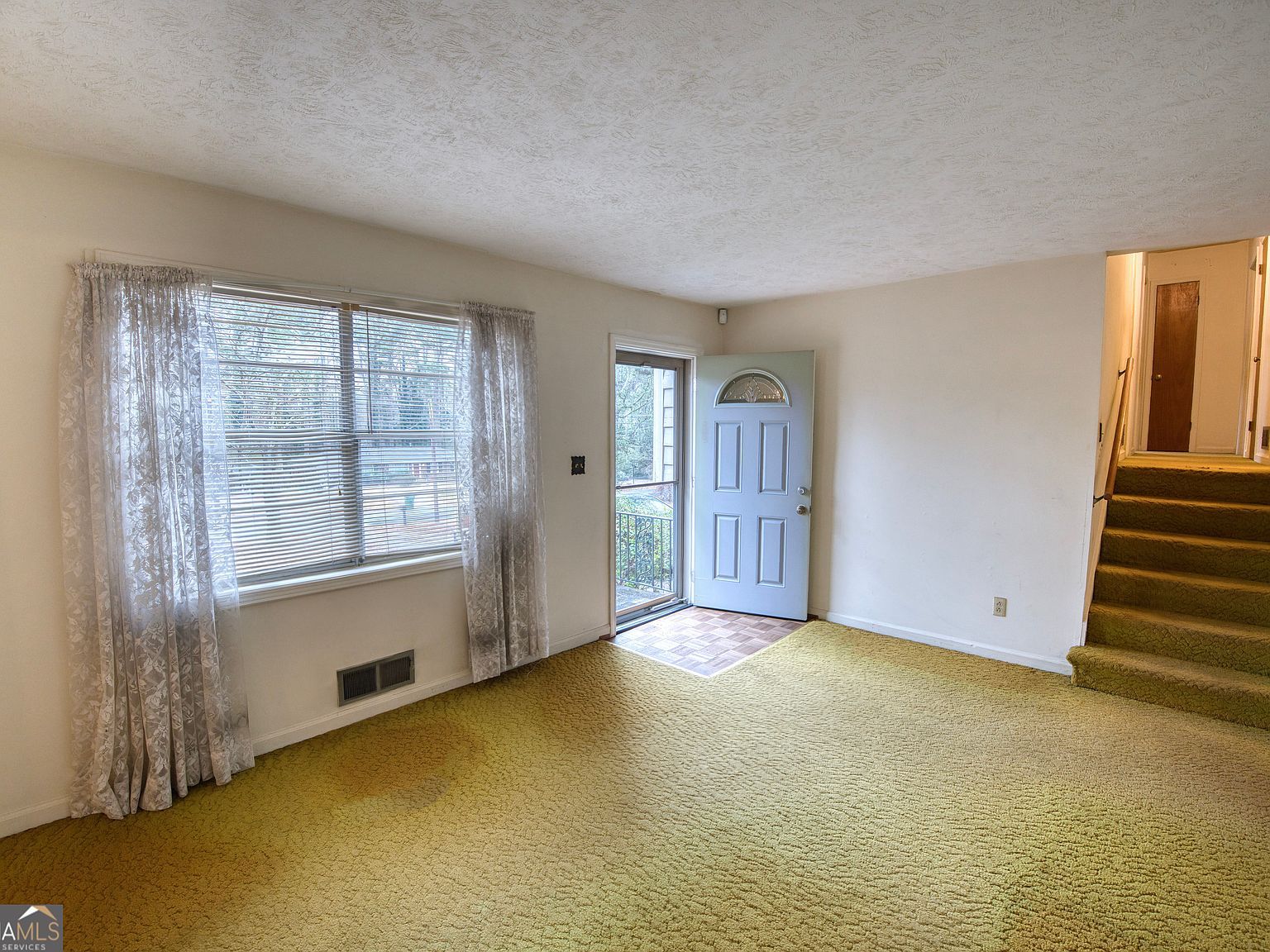 6100 Mincey Rd Stone Mountain, GA 30087 - Thumbnail 4