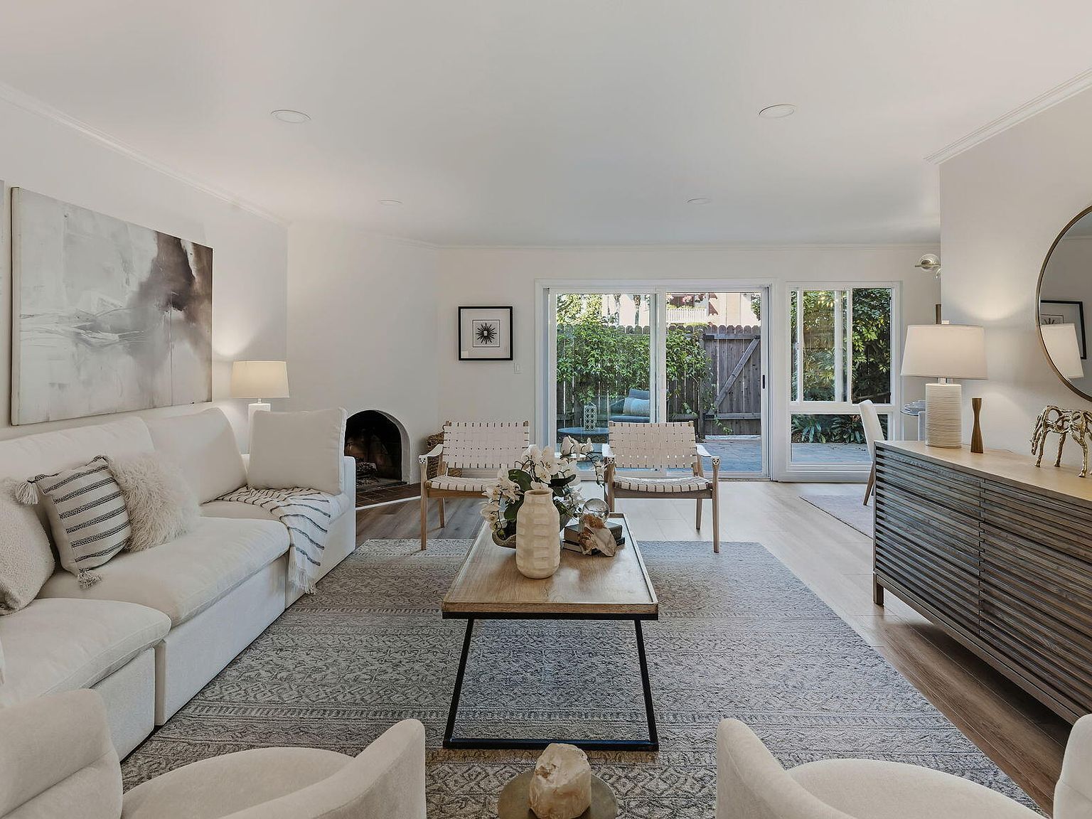 2630 State St APT 7 Santa Barbara, CA 93105 - Thumbnail 4