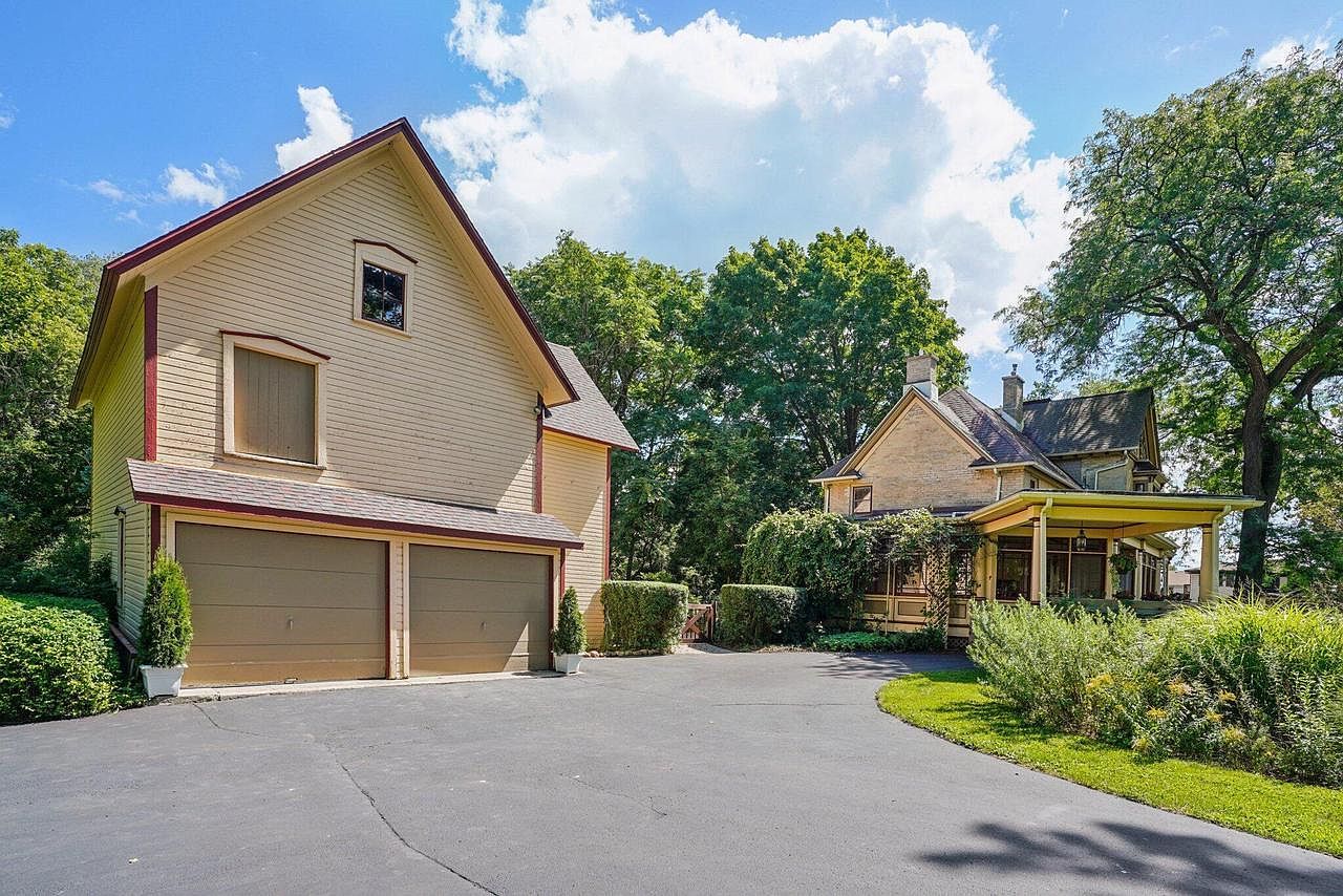 204 E Court St Elkhorn, WI 53121 - Thumbnail 4