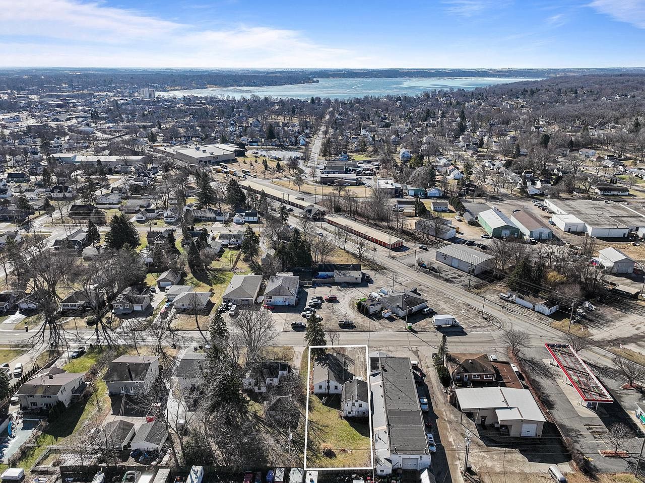 1207 Grant St Lake Geneva, WI 53147 - Thumbnail 4