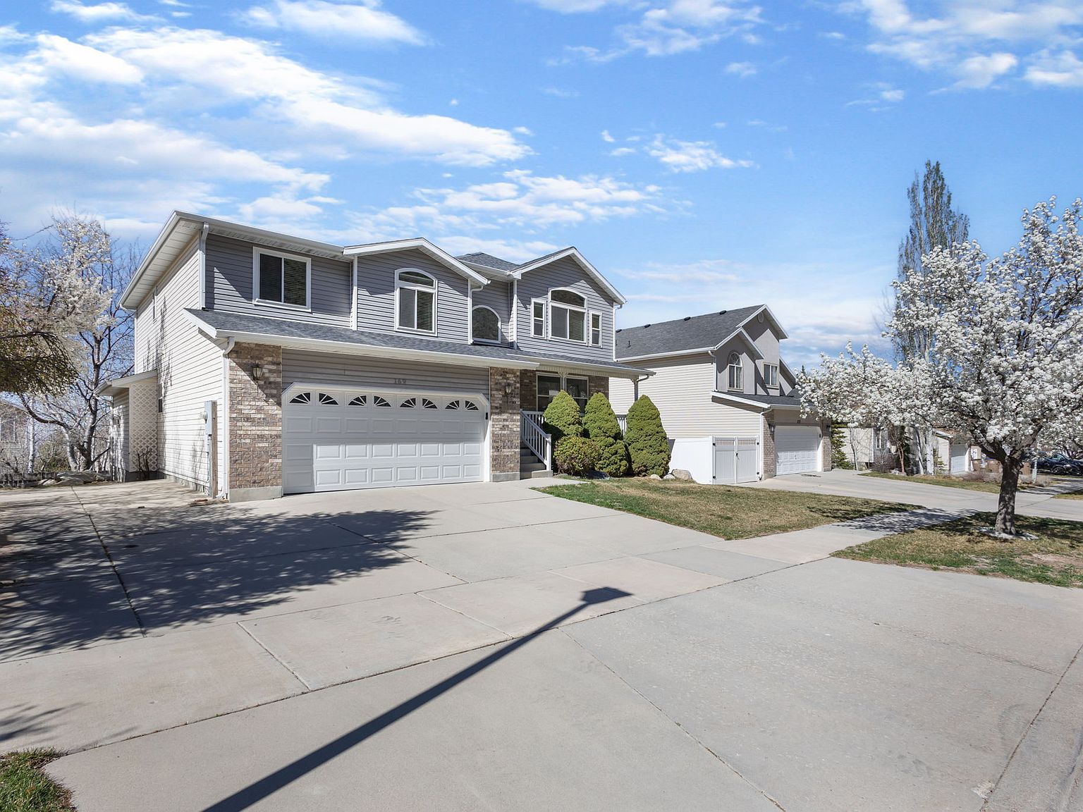 169 E Manilla Dr Draper, UT 84020 - Thumbnail 4