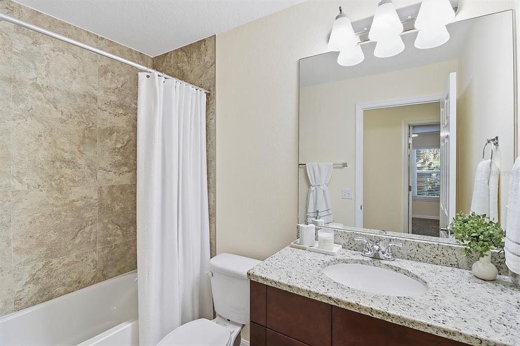 5041 Royal Palms Way APT 202 New Port Richey, FL 34652 - Thumbnail 4