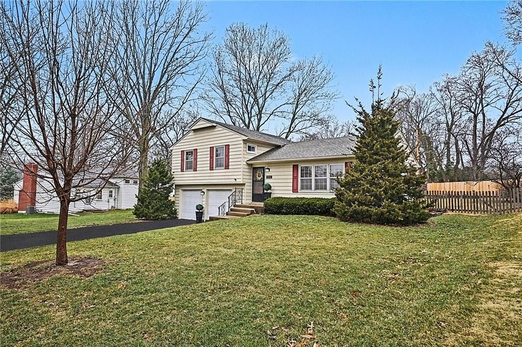 9106 W 97th St Overland Park, KS 66212 - Thumbnail 4