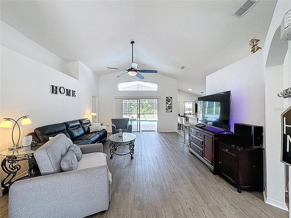 566 Montana Ave Davenport, FL 33897 - Thumbnail 4