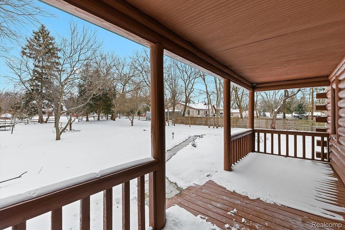 1747 Center Dr Temperance, MI 48182 - Thumbnail 4