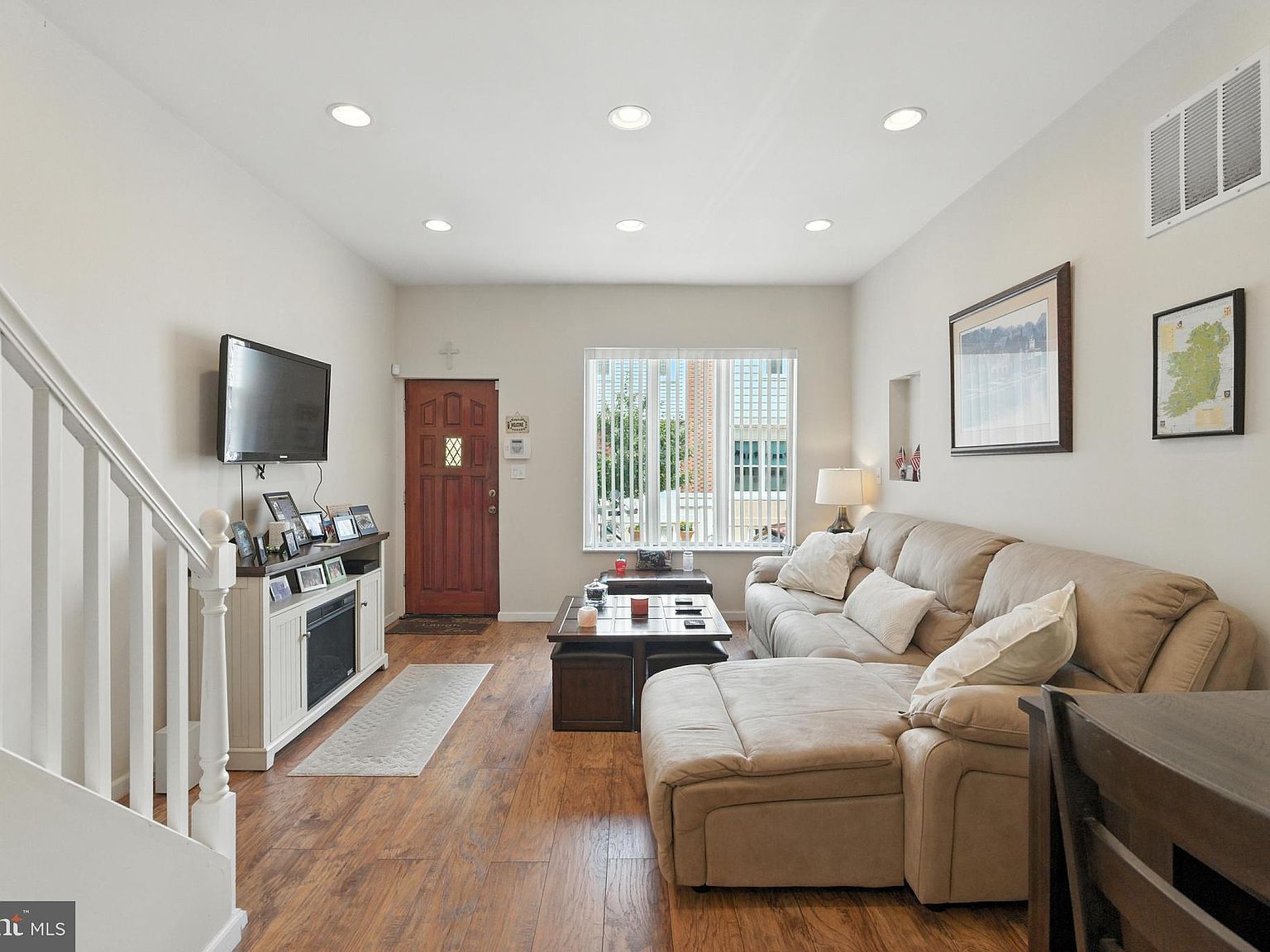 314 Gladstone St Philadelphia, PA 19148 - Thumbnail 4