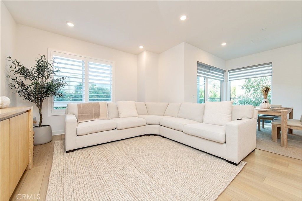 1209 Rivington Irvine, CA 92612 - Thumbnail 4