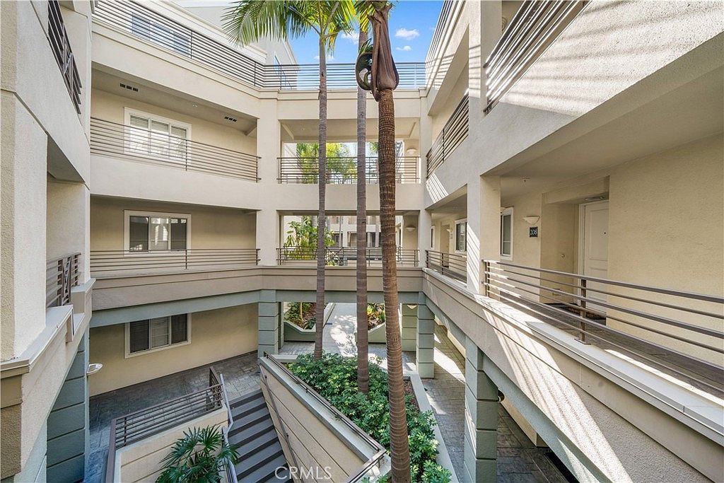 2233 Martin APT 204 Irvine, CA 92612 - Thumbnail 4