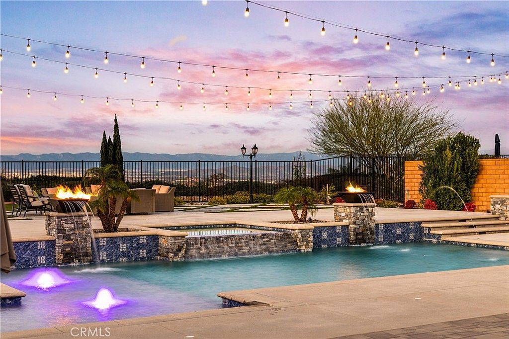 2627 Chad Zeller Ln Corona, CA 92882 - Thumbnail 4