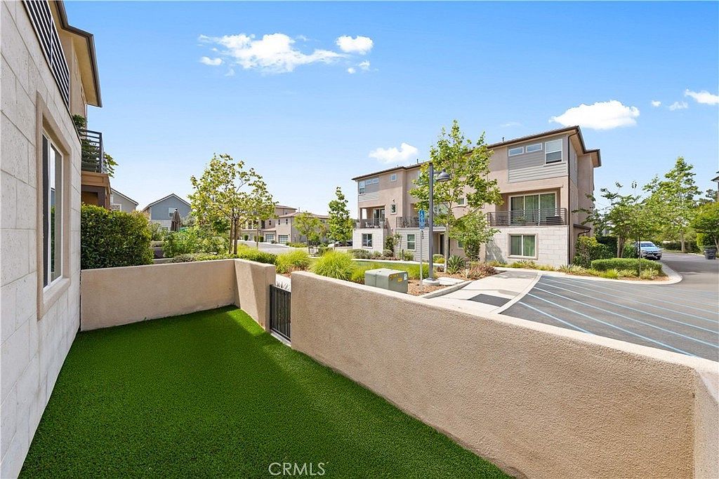411 Chorus Irvine, CA 92618 - Thumbnail 4