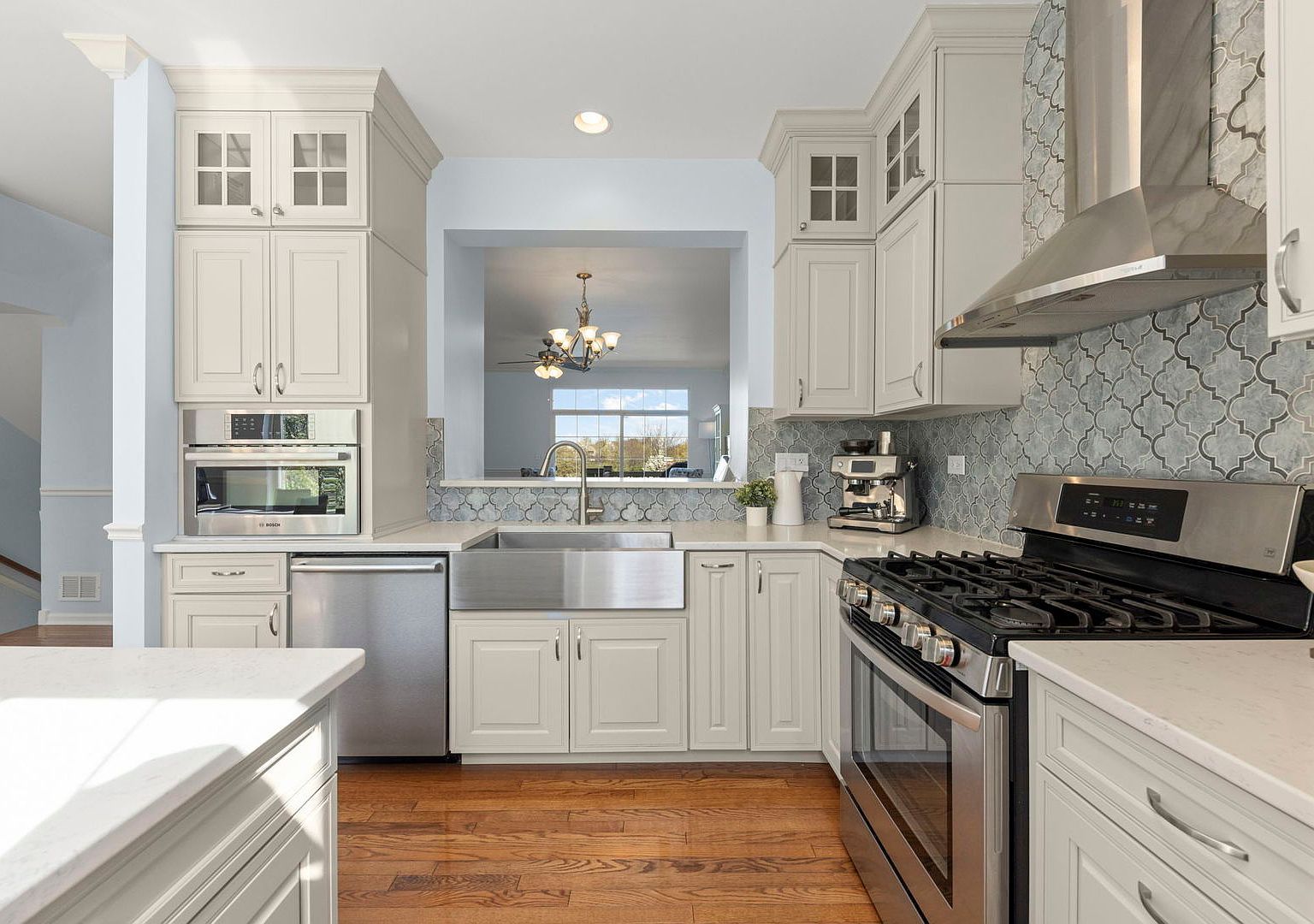 341 N Commerce St Aurora, IL 60504 - Thumbnail 4