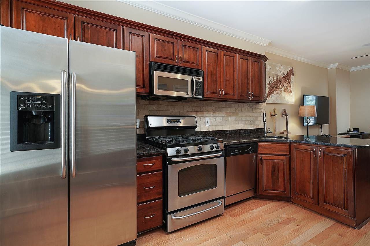 349 York St #2 Jersey City, NJ 07302 - Thumbnail 4