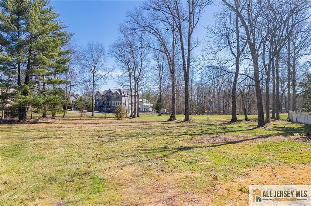 377 New Dover Rd Colonia, NJ 07067 - Thumbnail 4