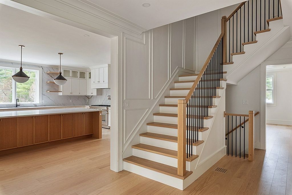 71 Walpole St Dover, MA 02030 - Thumbnail 4