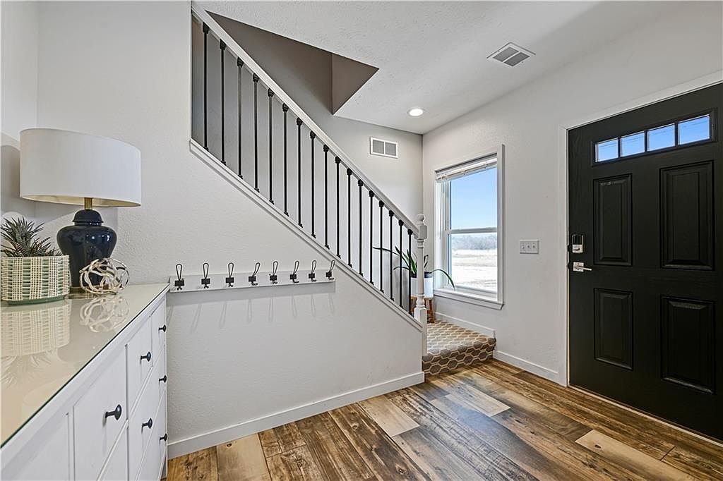 34946 Spring Valley Rd Paola, KS 66071 - Thumbnail 4