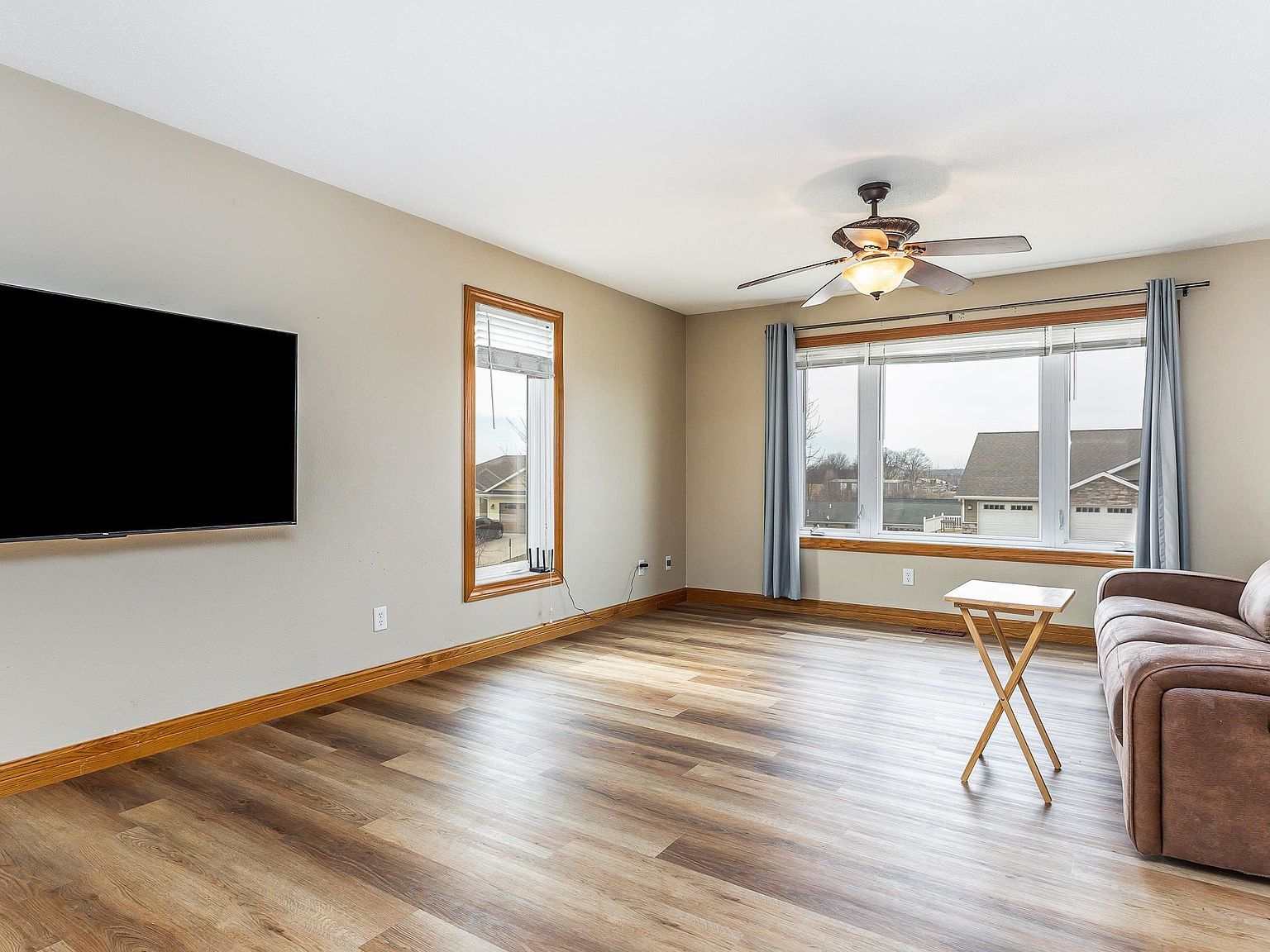 310 N Kyle Ave East Dubuque, IL 61025 - Thumbnail 4