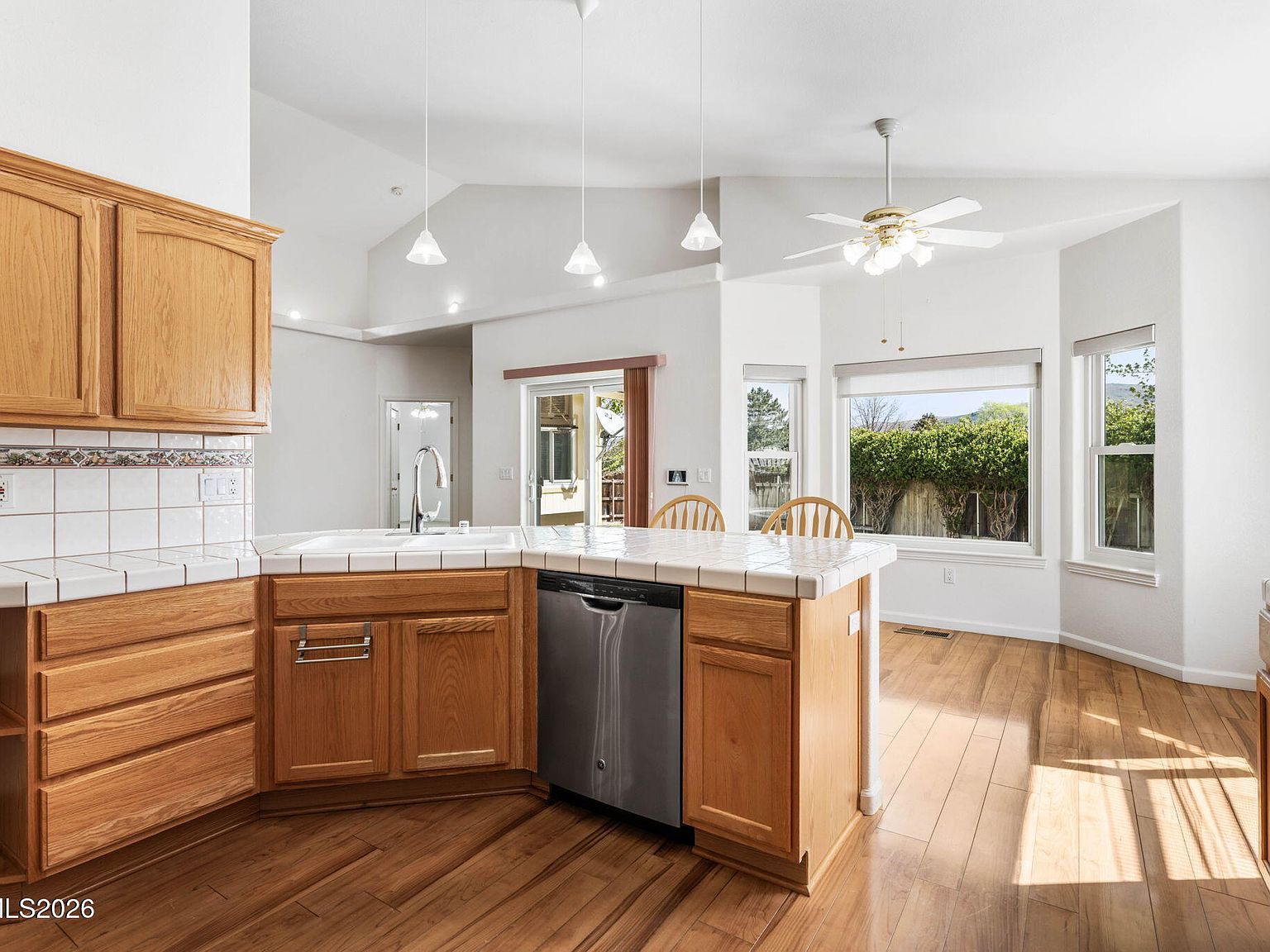 968 Kerinne Cir Carson City, NV 89701 - Thumbnail 4