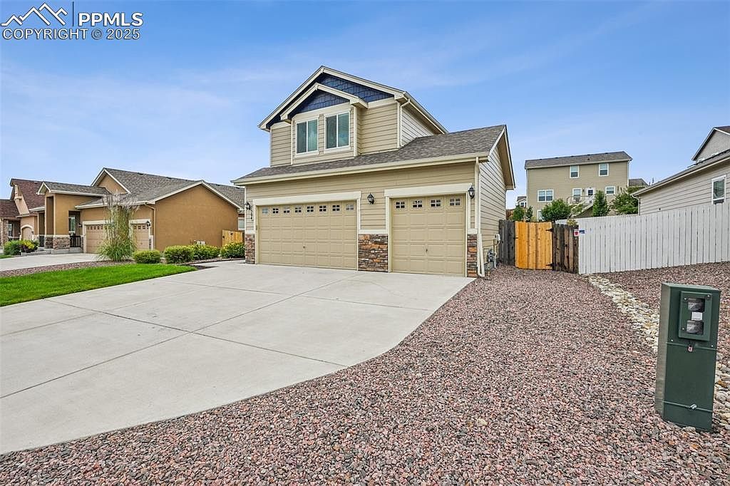 7504 Bonterra Ln Colorado Springs, CO 80925 - Thumbnail 4