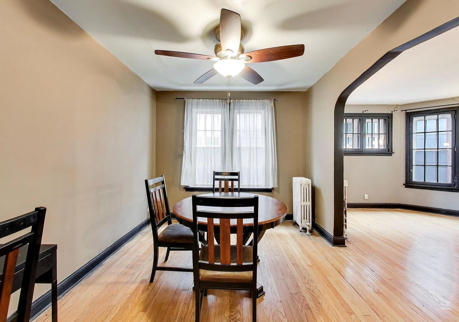 1527 W Estes Ave APT 1B Chicago, IL 60626 - Thumbnail 4