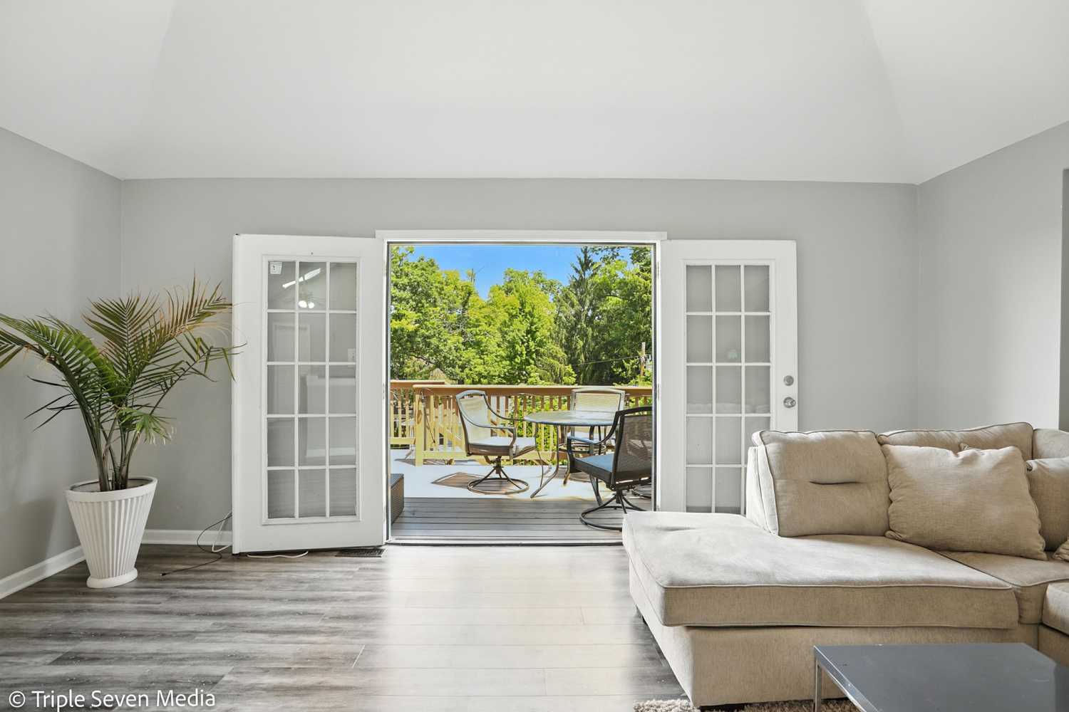 28629 West Ravine Drive, Barrington, IL, USA, 60010 - Thumbnail 4