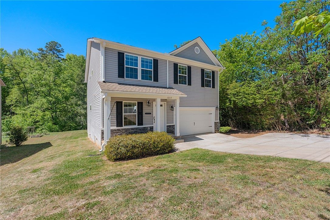 1237 Madden Bridge Rd Central, SC 29630 - Thumbnail 4