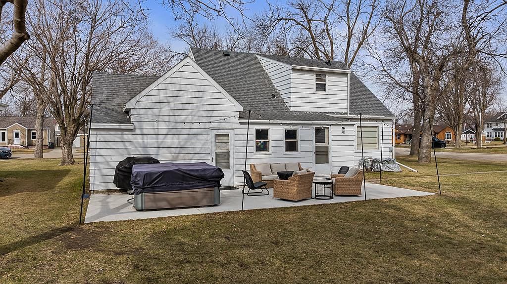 301 S Oak St Hendricks, MN 56136 - Thumbnail 4