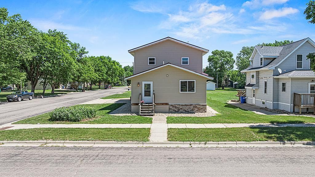 313 7th St W Canby, MN 56220 - Thumbnail 4
