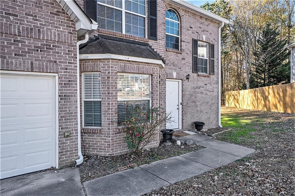2146 Mulberry Ln Lithonia, GA 30058 - Thumbnail 4