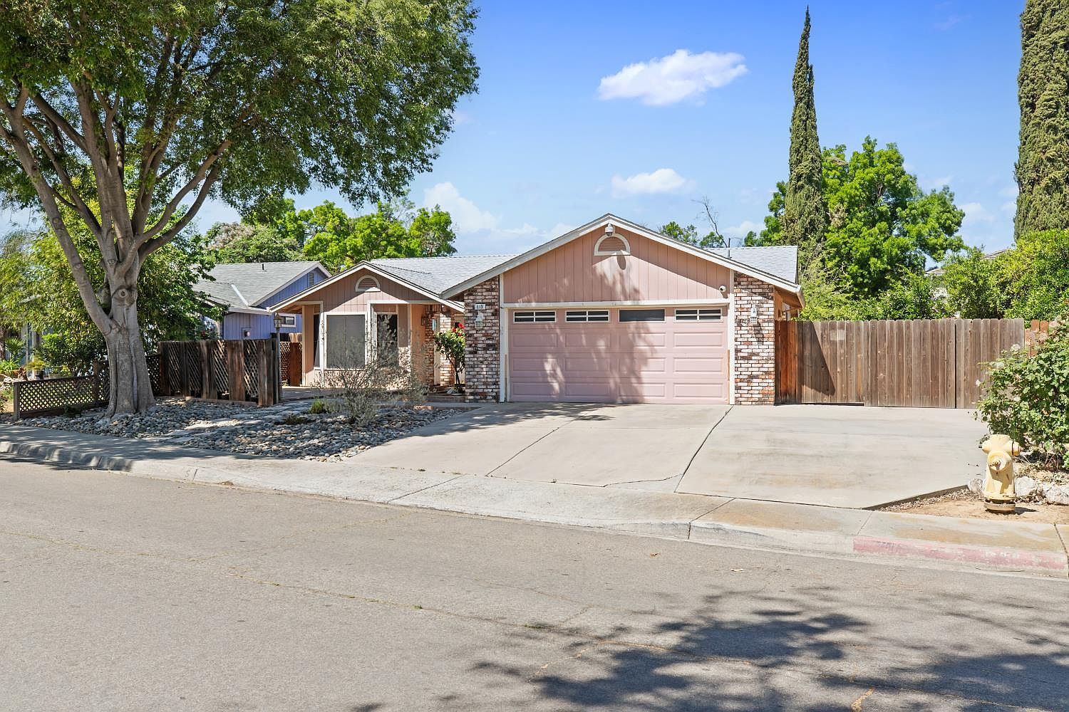 613 Hillstock Ct Patterson, CA 95363 - Thumbnail 4