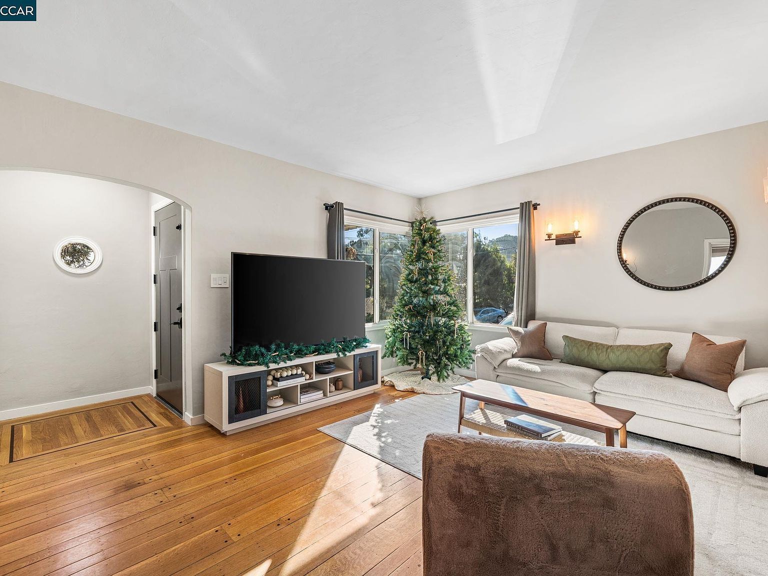 3649 Shone Ave Oakland, CA 94605 - Thumbnail 4