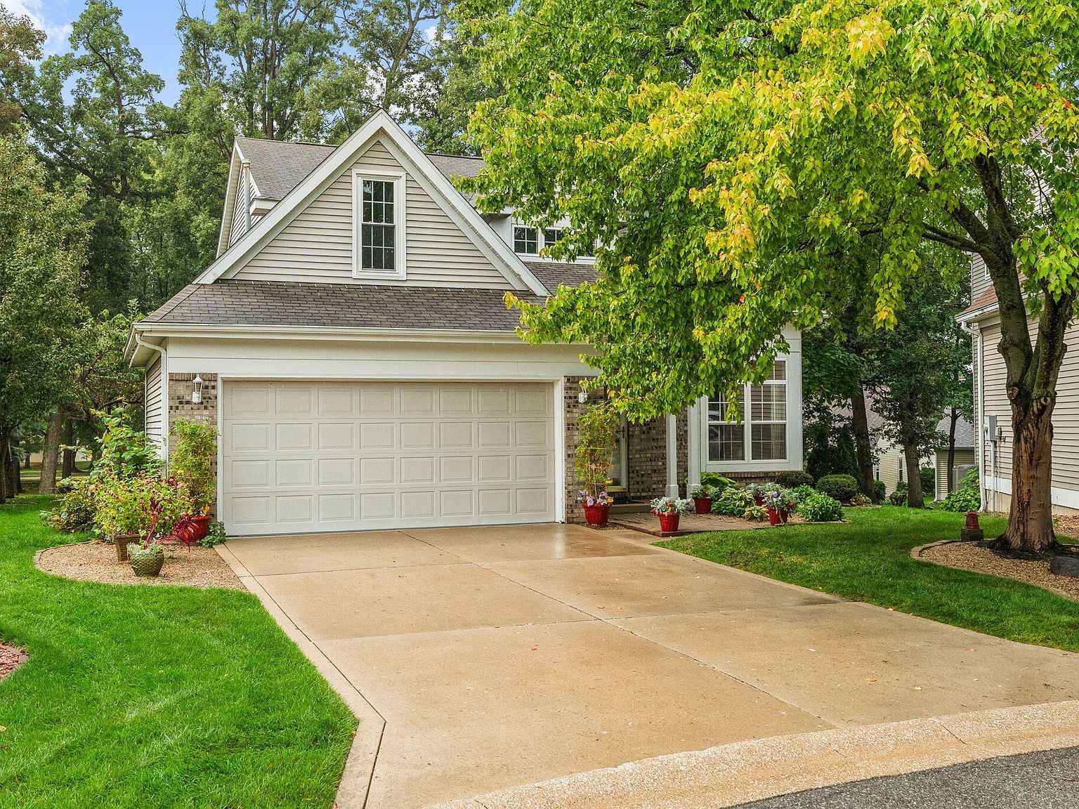 553 Lantern Walk Valparaiso, IN 46385 - Thumbnail 4