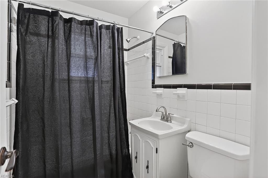 801 Finchley Rd Portsmouth, VA 23702 - Thumbnail 4