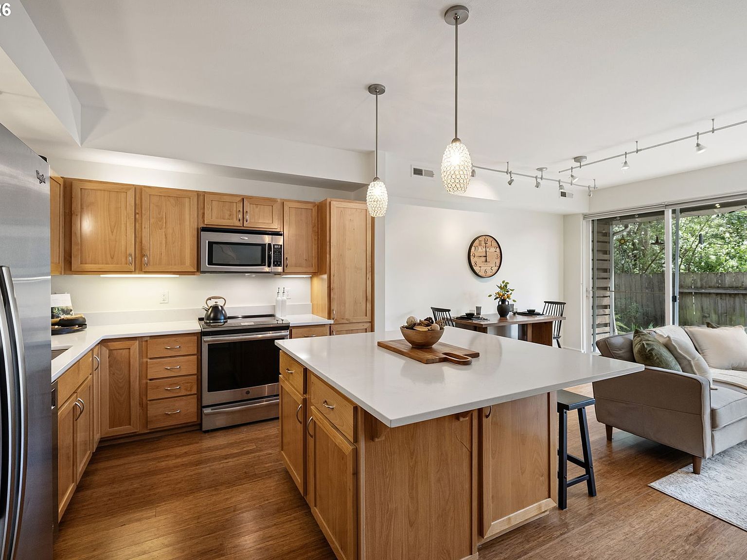 327 Rustic Pl APT 35 Eugene, OR 97401 - Thumbnail 4