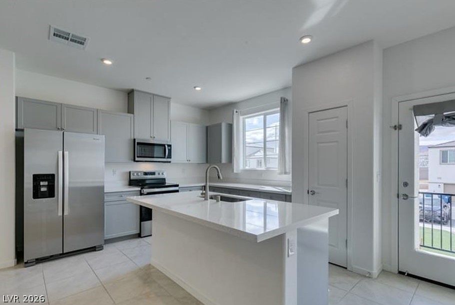 5639 Beguiling Falls St Las Vegas, NV 89148 - Thumbnail 4