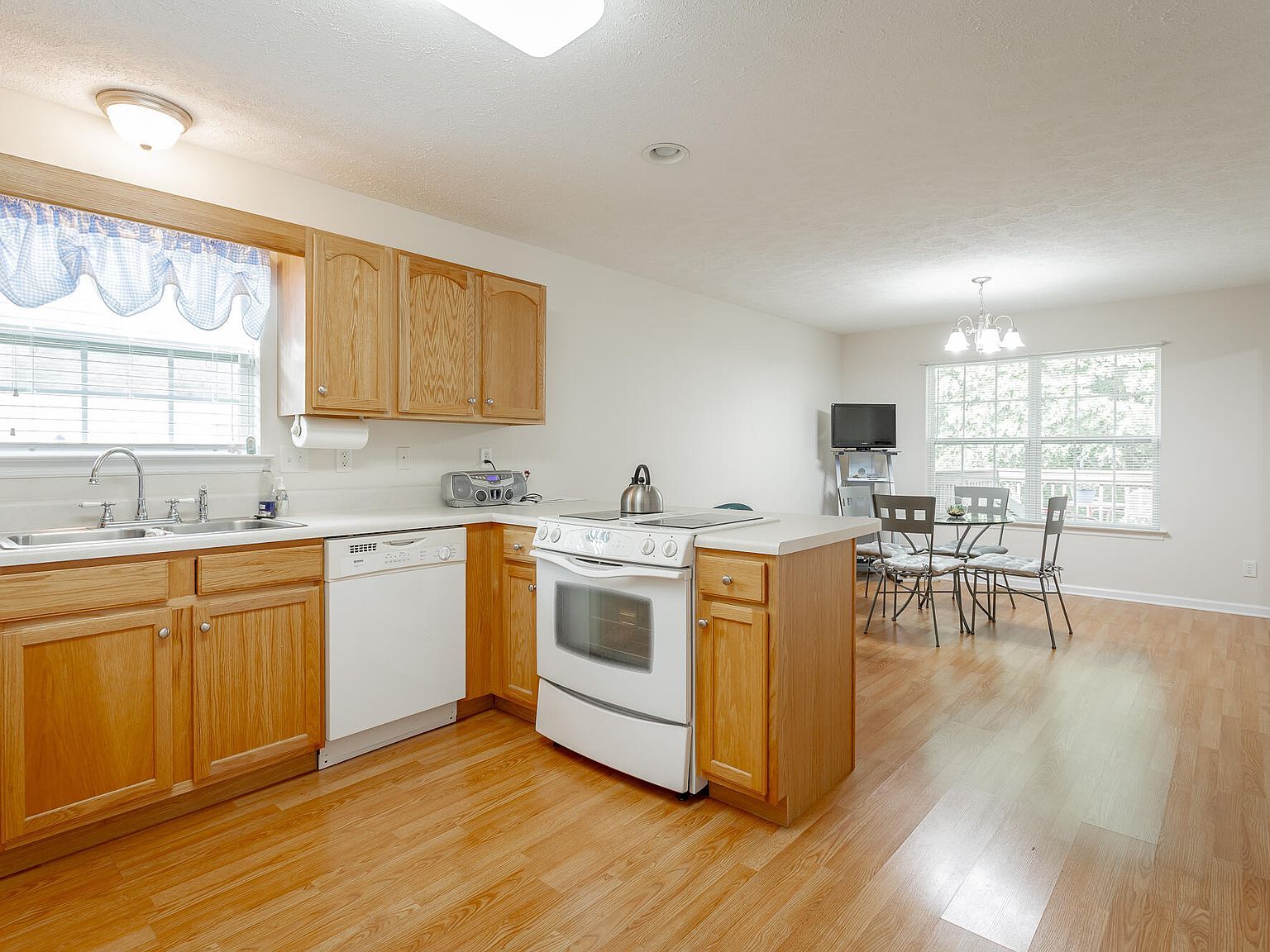 7458 Salmon Ln Ooltewah, TN 37363 - Thumbnail 4