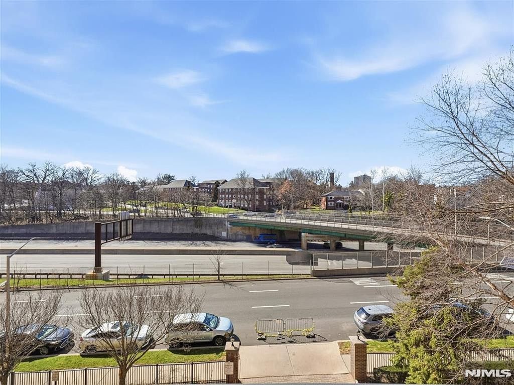 60 Parkway Dr E APT 4G East Orange, NJ 07017 - Thumbnail 4