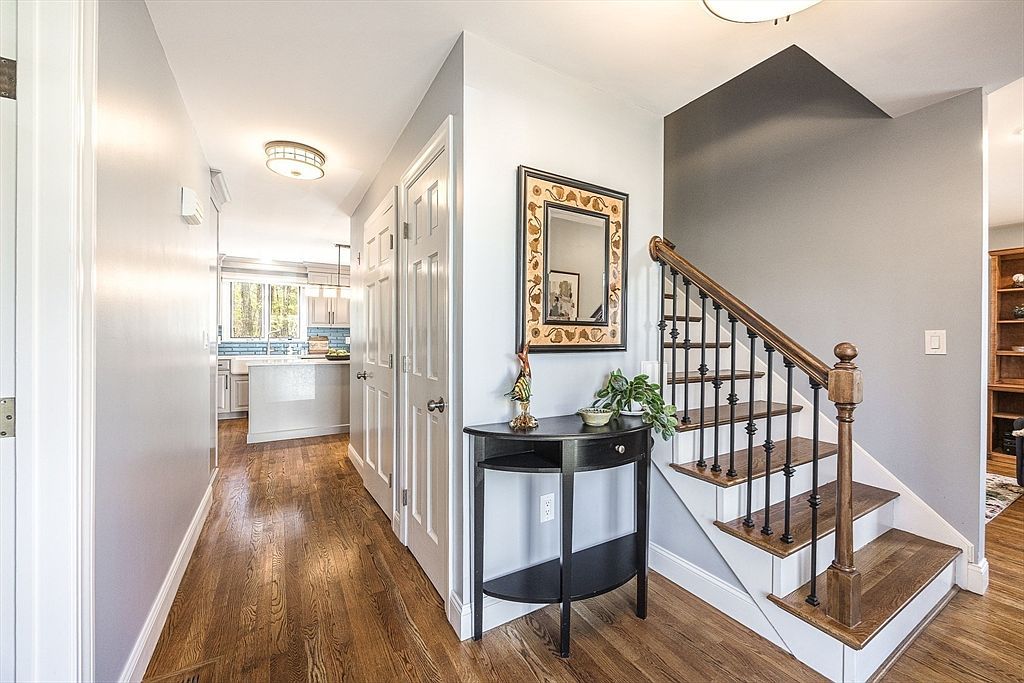 36 Lindsay Ln Reading, MA 01867 - Thumbnail 4