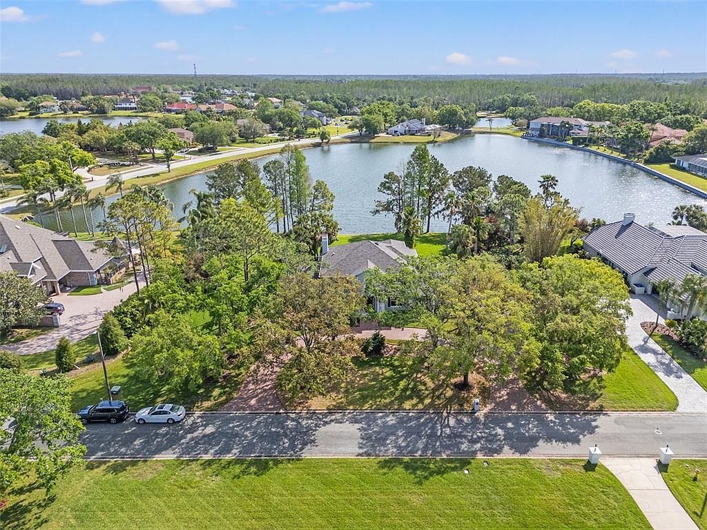 4121 Highland Park Cir Lutz, FL 33558 - Thumbnail 4