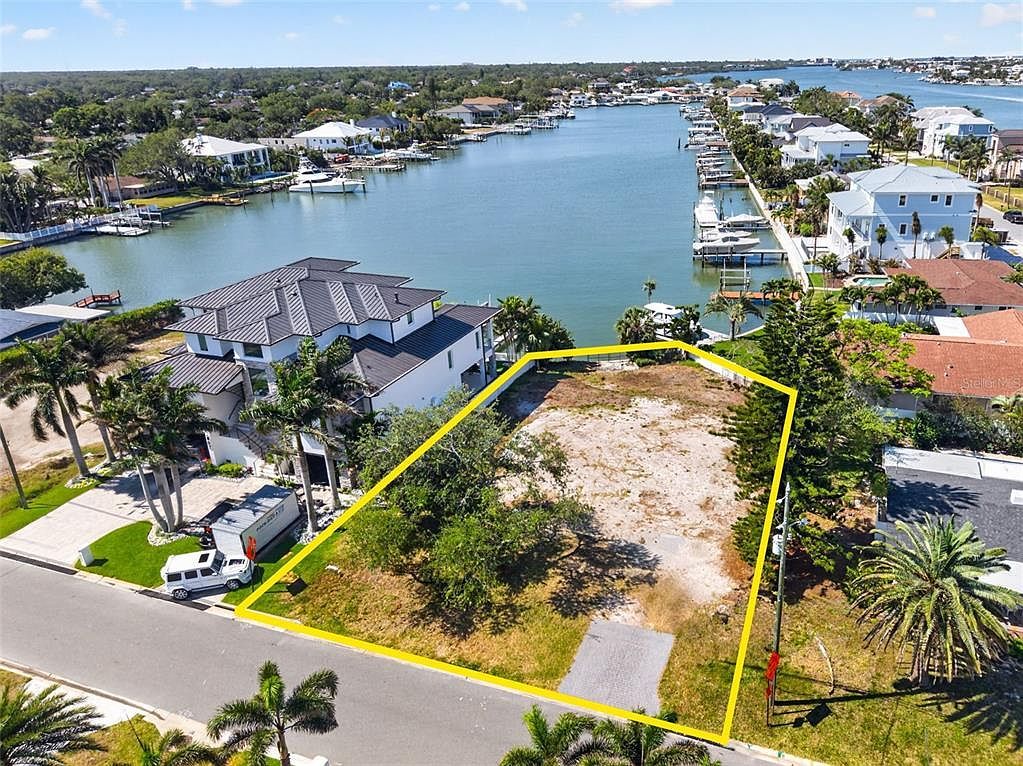 909 Oakwood Dr Lot 4 Largo, FL 33770 - Thumbnail 4