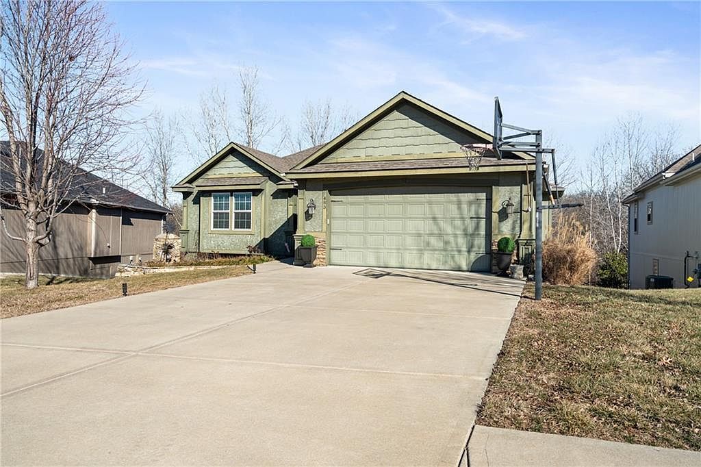483 S 137th Pl Bonner Springs, KS 66012 - Thumbnail 4