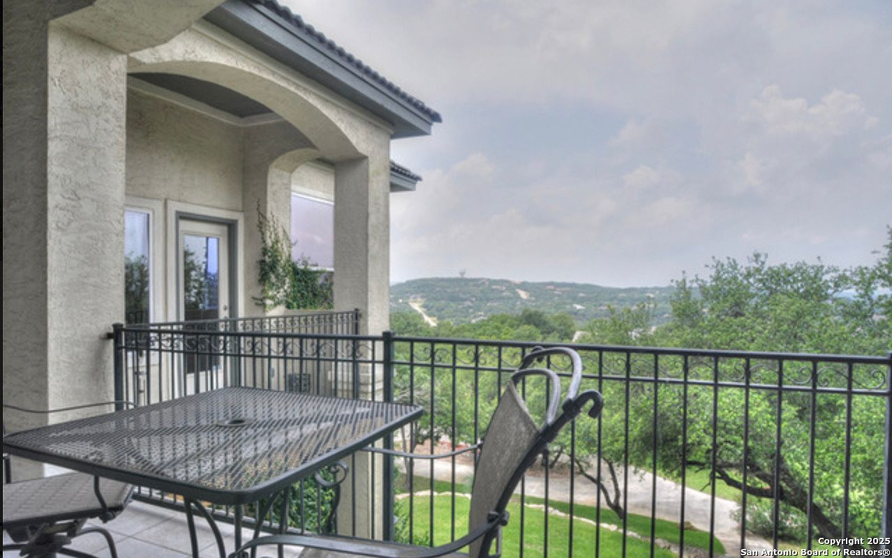 112 Los Colinas Spring Branch, TX 78070 - Thumbnail 4