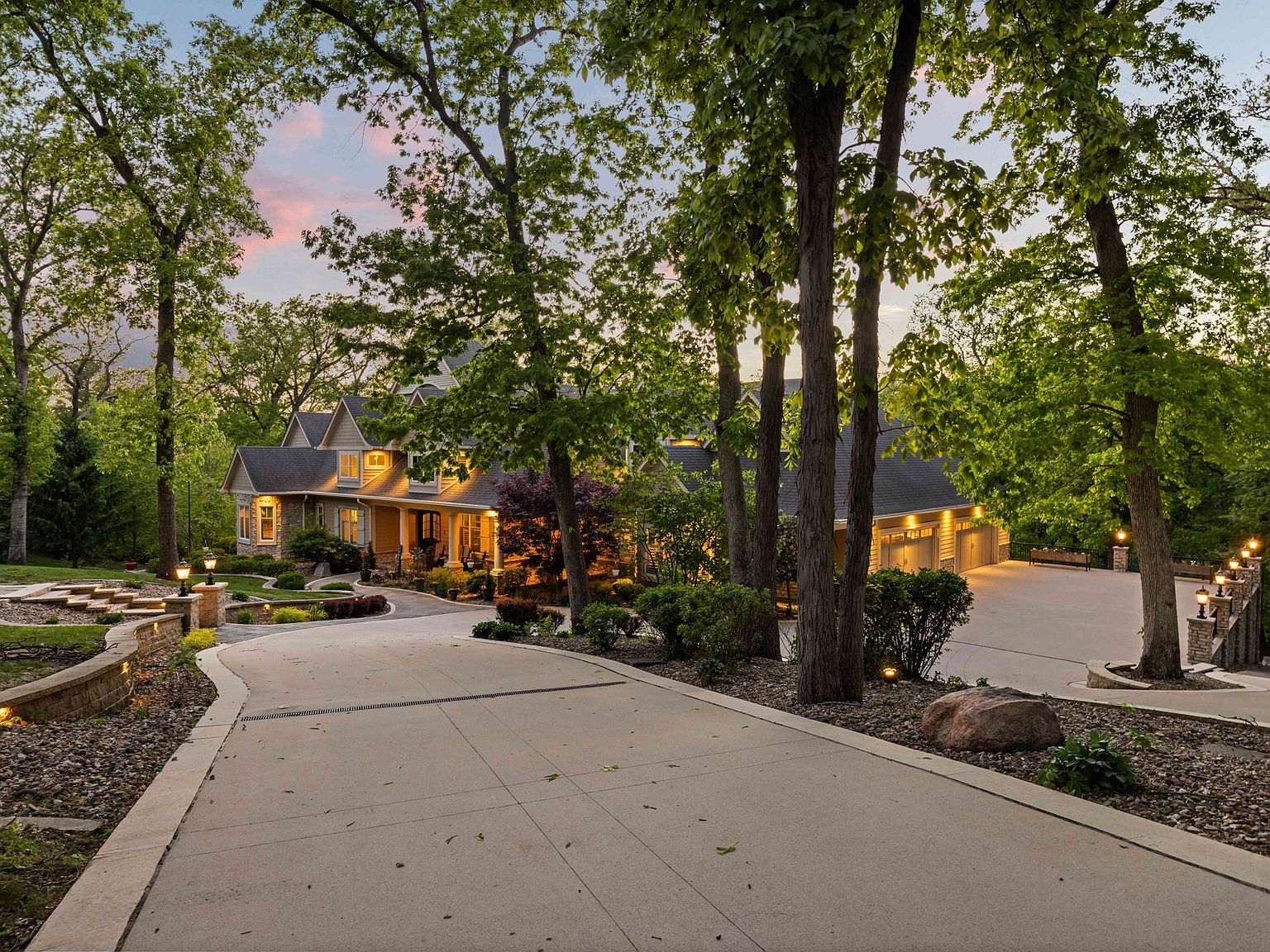 12993 Oak Brook Dr Urbandale, IA 50323 - Thumbnail 4