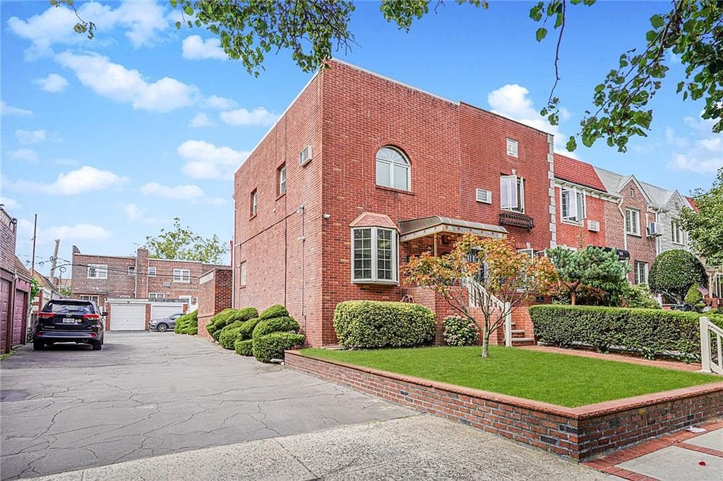 326 Bay 14th St Brooklyn, NY 11214 - Thumbnail 4