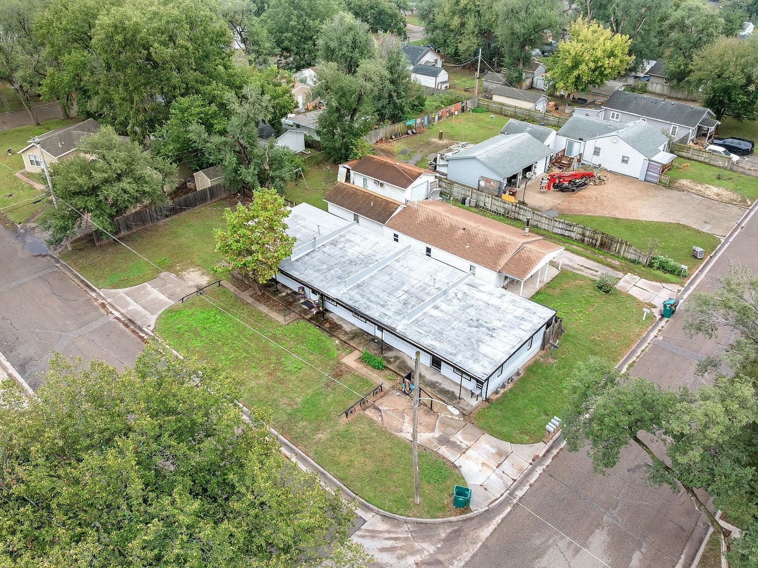 121-127 W 31st St N Wichita, KS 67204 - Thumbnail 4