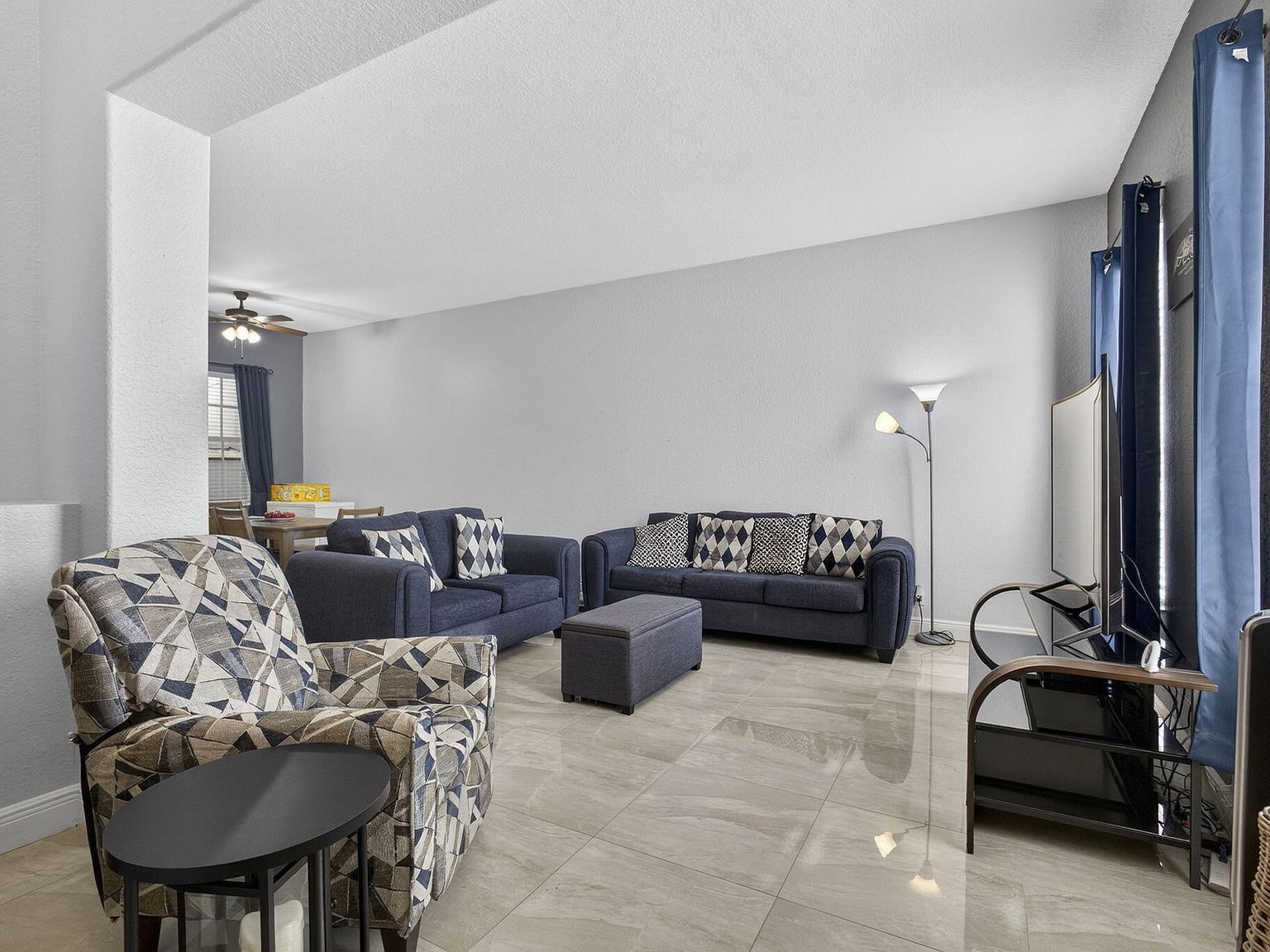 2520 NW 4th St Boynton Beach, FL 33426 - Thumbnail 4