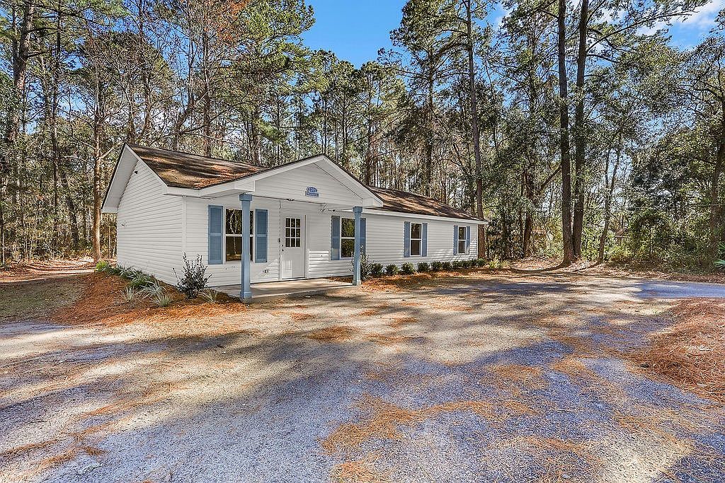 1202 Market St Darien, GA 31305 - Thumbnail 4