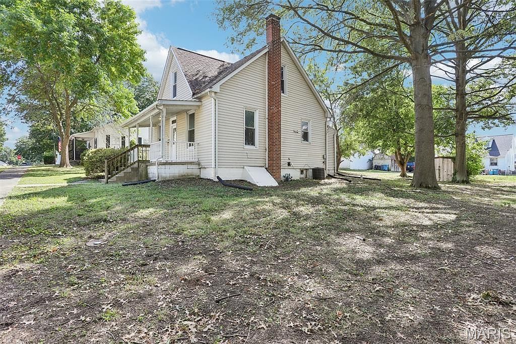 122 W 1st St Trenton, IL 62293 - Thumbnail 4